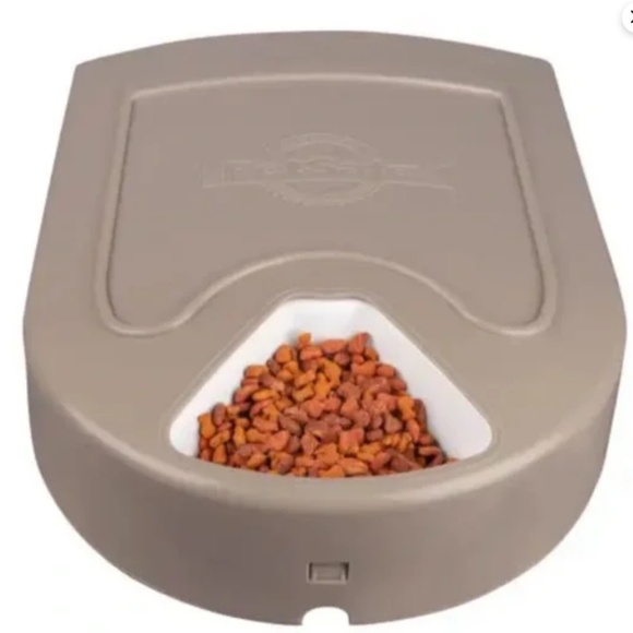 🔥HOST PICK🔥PETSAFE AUTOMATIC PET FEEDER, NEVER MISS A MEAL, PORTION CONTROL - Picture 4 of 10